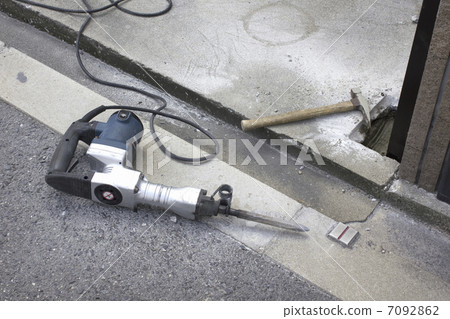 Electric drill and hammer of housing construction 7092862
