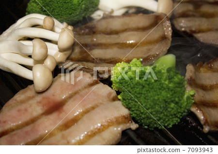Beef tongue grilled meat Beef tongue grilled meat 7093943