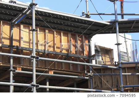 Building Construction site scaffolding 7094595