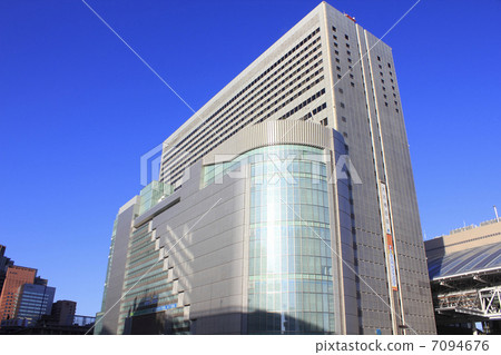 Renovation work at JR Osaka Station 7094676