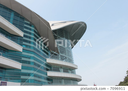 Hong Kong Convention & Exhibition Center (Golden Bauhinia Square) 7096911