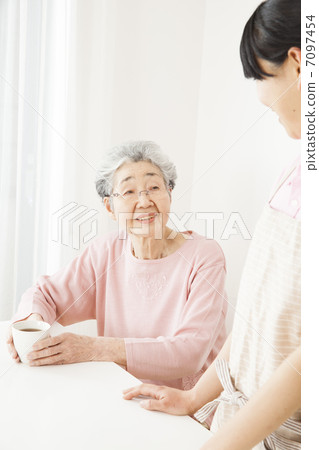 家庭幫手 7097454