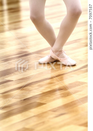 Ballet practice Ballet practice 7097587