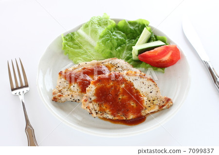 sauteed pork 7099837