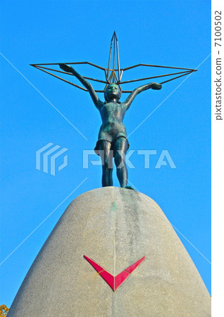 '原子彈的孩子'的雕像（廣島和平紀念公園/中島町中區廣島縣） 7100502