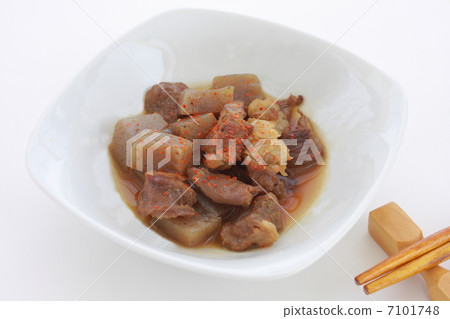 Braised beef stew 7101748