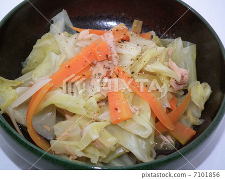 Tuna cabbage soups Tuna cabbage soups 7101856
