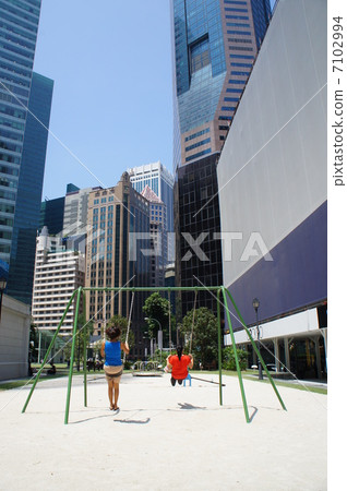 Oasis in the city 7102994