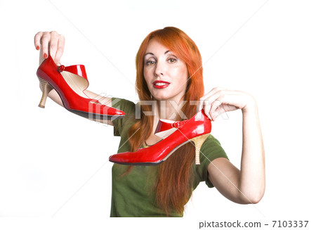 woman with the elegant red shoes 7103337