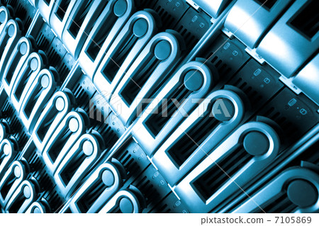 Data center 7105869