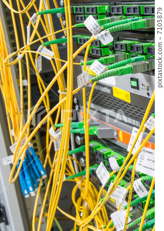 fiber network server 7105879