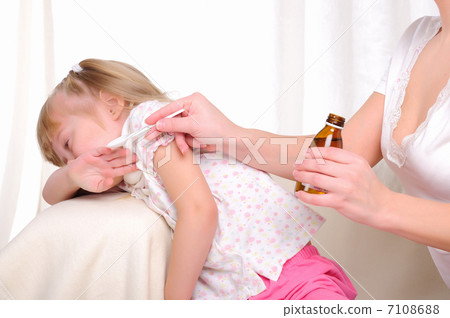 Little girl drinking cough syrup Little girl drinking cough syrup 7108688