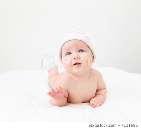 Portrait of a young child Portrait of a young child 7111686