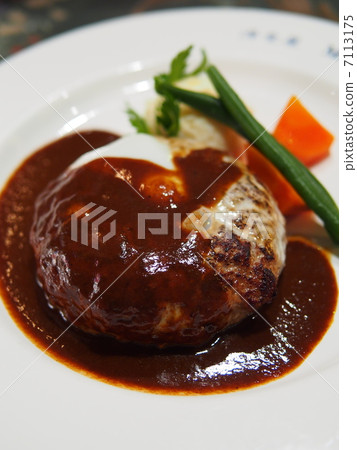 Demiglace hamburger steak 7113175