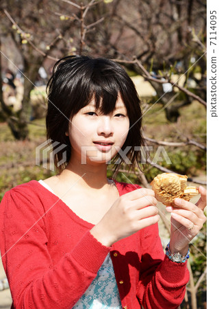 Girls high school student Girls high school student 7114095