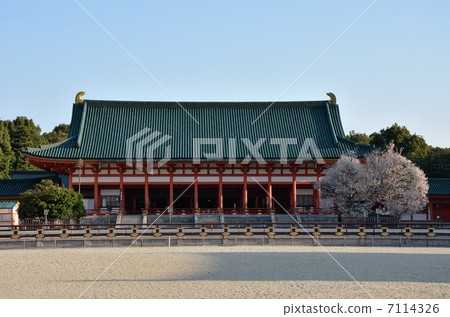 Spring Heian Shrine, Great pole 7114326