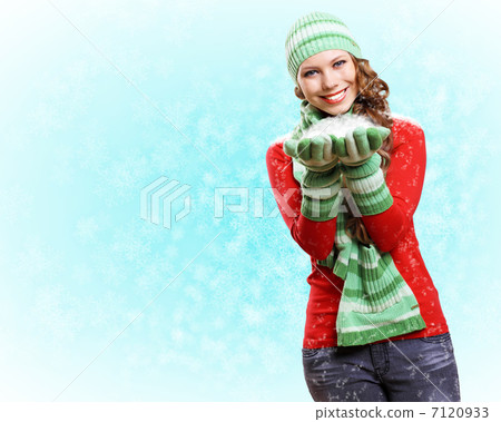 Young woman wearing warm sweater 7120933