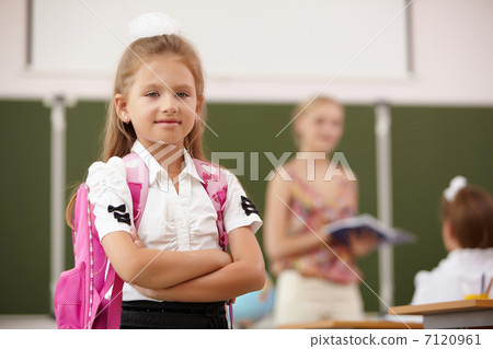 Little girl at school class 7120961