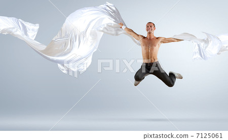 Modern style dancer posing Modern style dancer posing 7125061