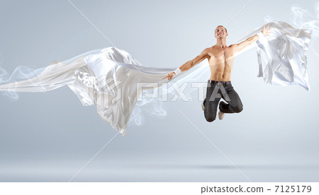 Modern style dancer posing 7125179