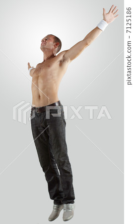 Modern style dancer posing 7125186