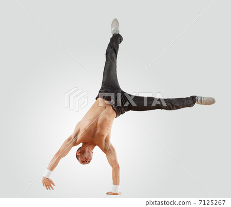 Modern style dancer posing 7125267