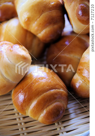 手工麵包（奶油卷） 7127210