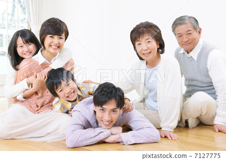 A family A family 7127775