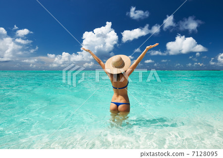 Woman at beach Woman at beach 7128095