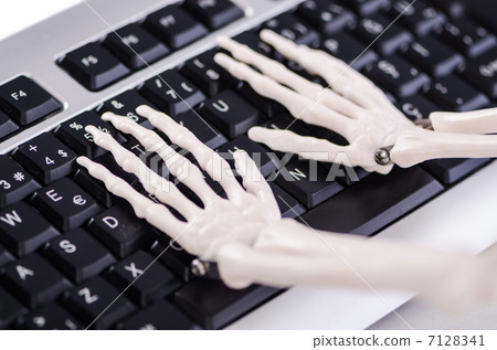 Skeleton working on the keyboard Skeleton working on the keyboard 7128341