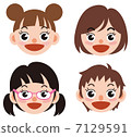 Smiling children 7129591
