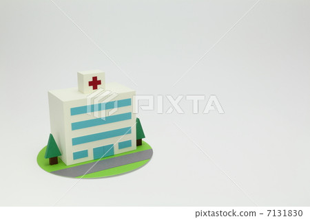 Paper craft hospital 7131830