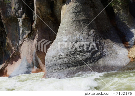 自然景觀·岩壁·Katashikawa Valley的水平位置 7132176