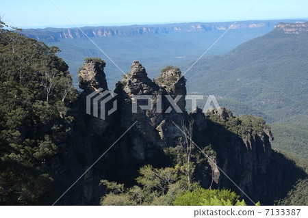 Three Sisters Australia 7133387