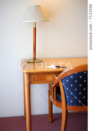 辦公桌和備忘錄 7133506