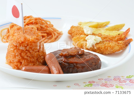 Children's lunch 7133675