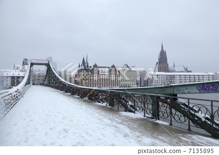 Eiserner橋 7135895
