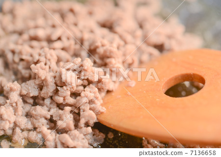 Stir-fry meat 7136658