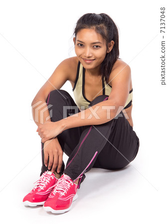 Fit young woman 7137048