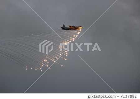 Maritime Self-Defense Force P-3C IR flare launch Maritime Self-Defense Force P-3C IR flare launch 7137892