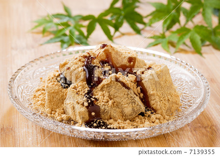 Warabimochi  7139355