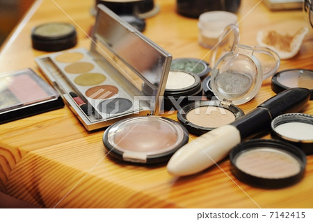 Makeup Makeup 7142415