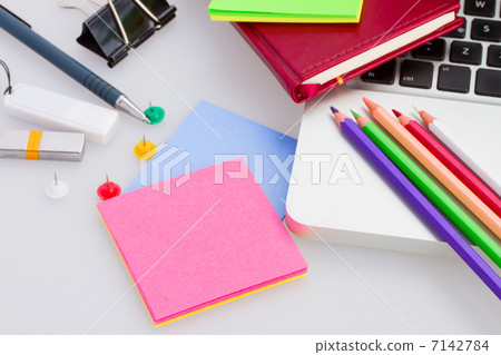 Laptop with office suply 7142784