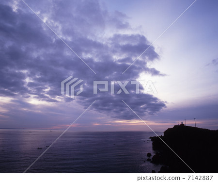 Dawn of Kiritappu Point 7142887