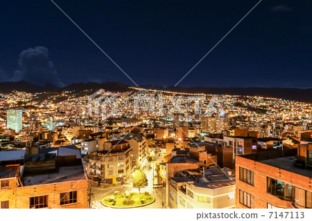 Night view of La Paz view 7147113