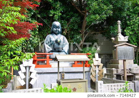 Several bamboo mounds of the Senbon Shakado 7148427