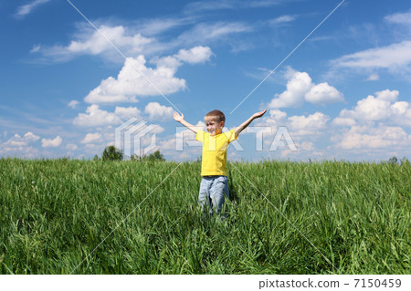 little boy outdoors little boy outdoors 7150459