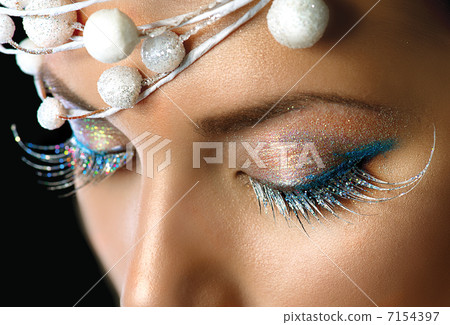 Winter Holiday Make-up closeup. Christmas Party Eyes Makeup deta 7154397