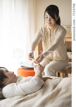Couple's nurse image Couple's nurse image 7154706