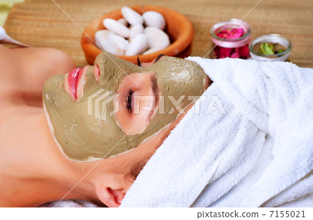 Spa Mud Mask. Woman in Spa Salo 7155021